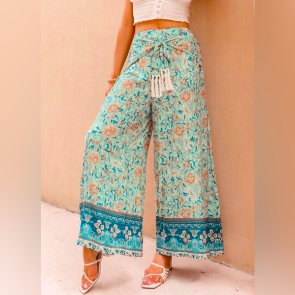 Simplee Apparel Pants - SIMPLEE Fringe Belt Floral Print Wide Leg Pants Size L